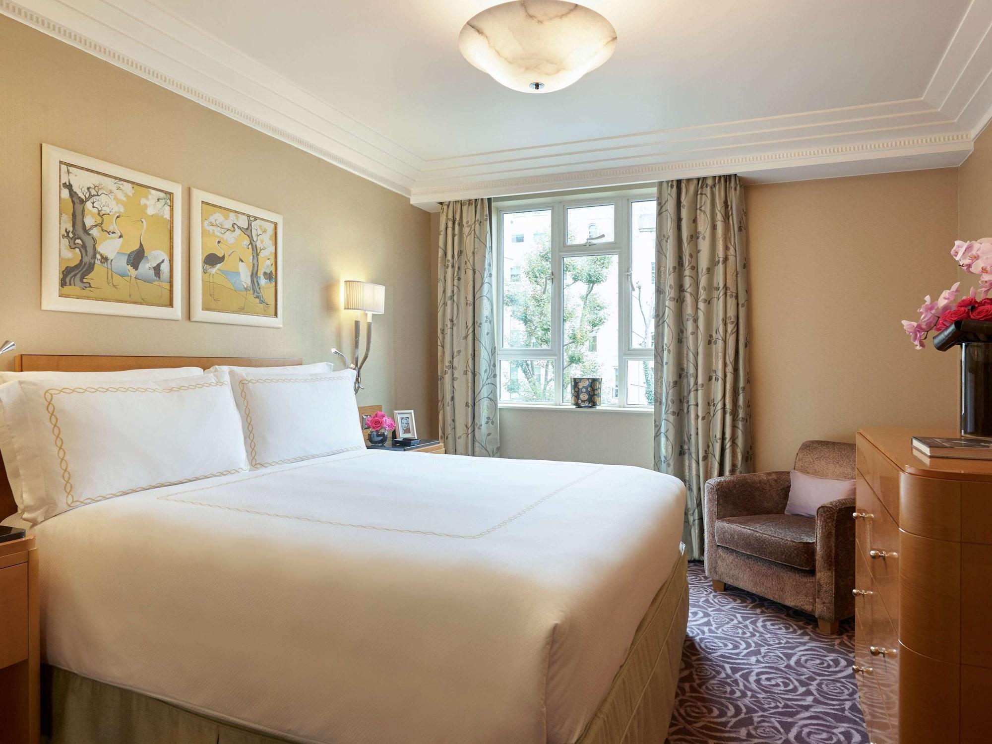 The Savoy Hotel 5*